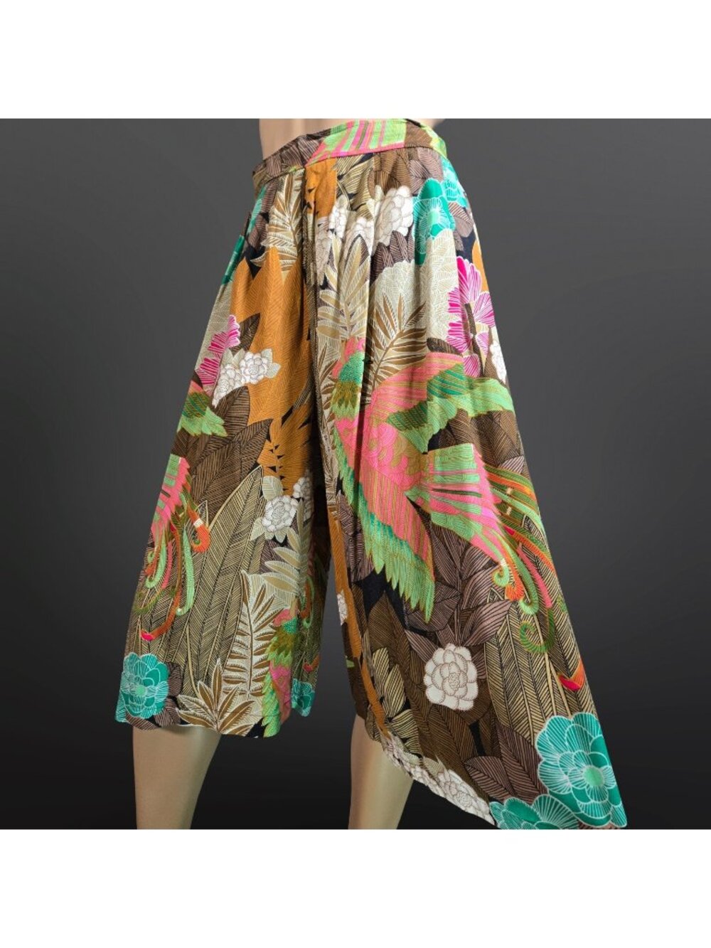 Vintage 80s Culottes Wide Leg Gaucho Pants Size M Tropical Exotic Bird Print